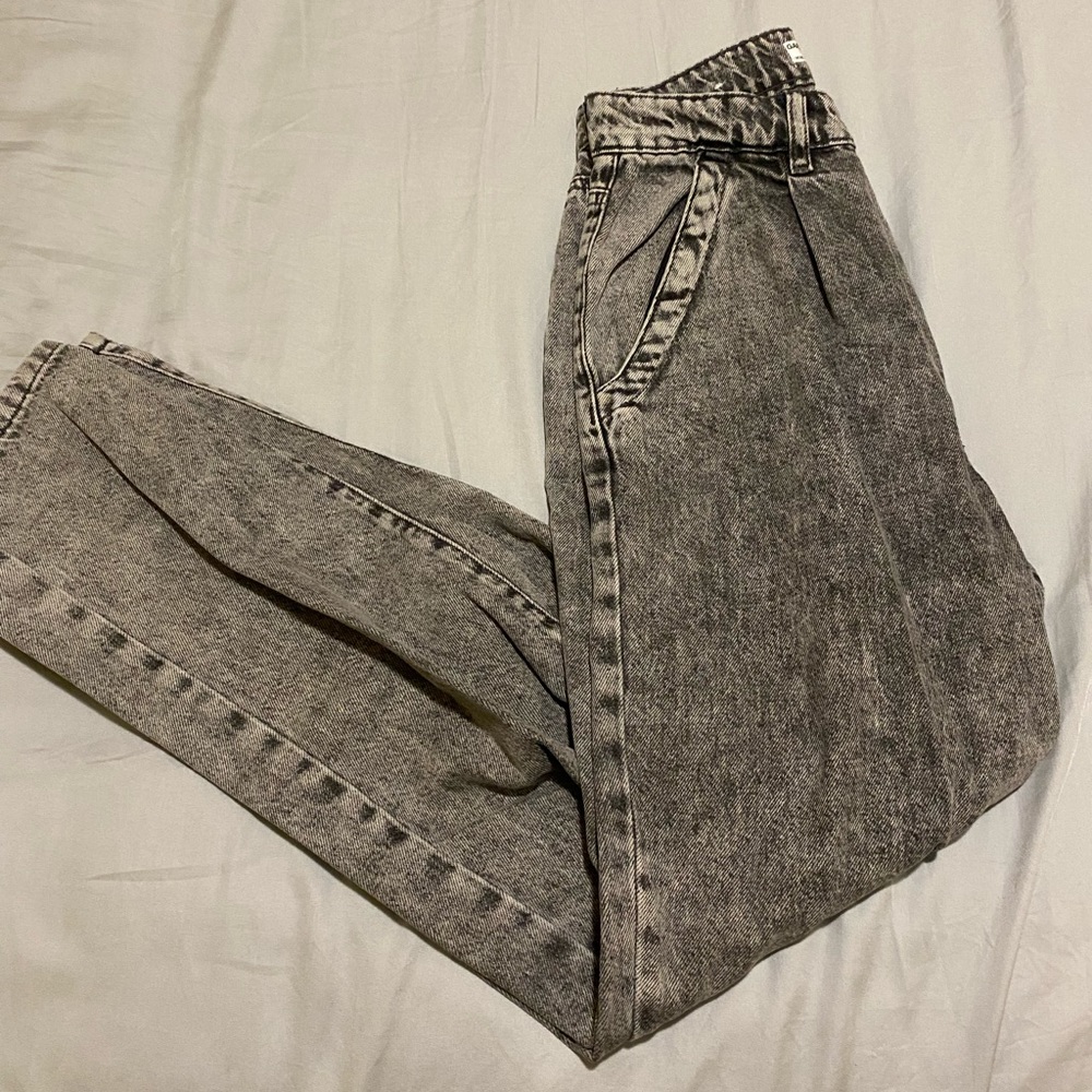 faded black jeans 00